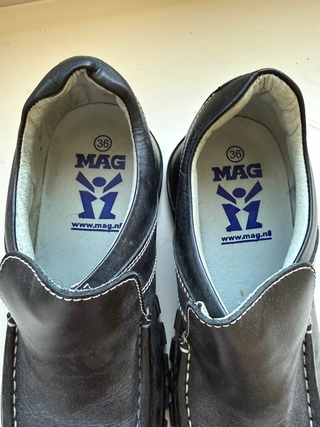 MAG black leather loafers size 36 - photo 4