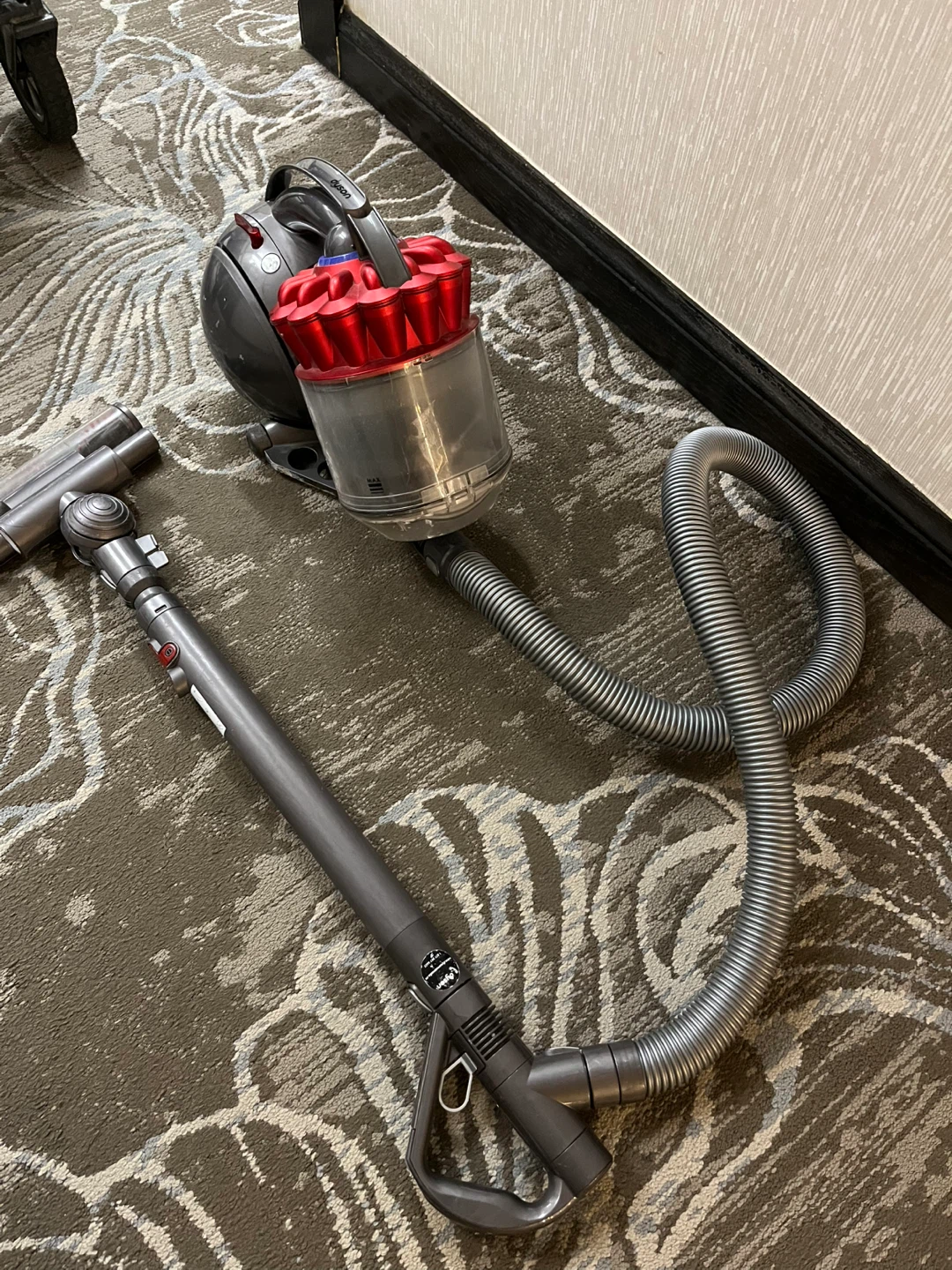 Dyson Vacuum Cleaner dc 37