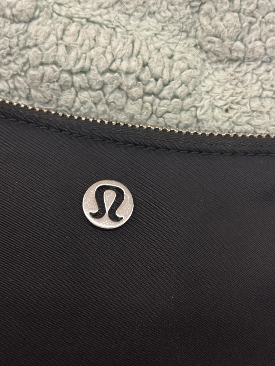 Lululemon Black Shoulder Bag - photo 2