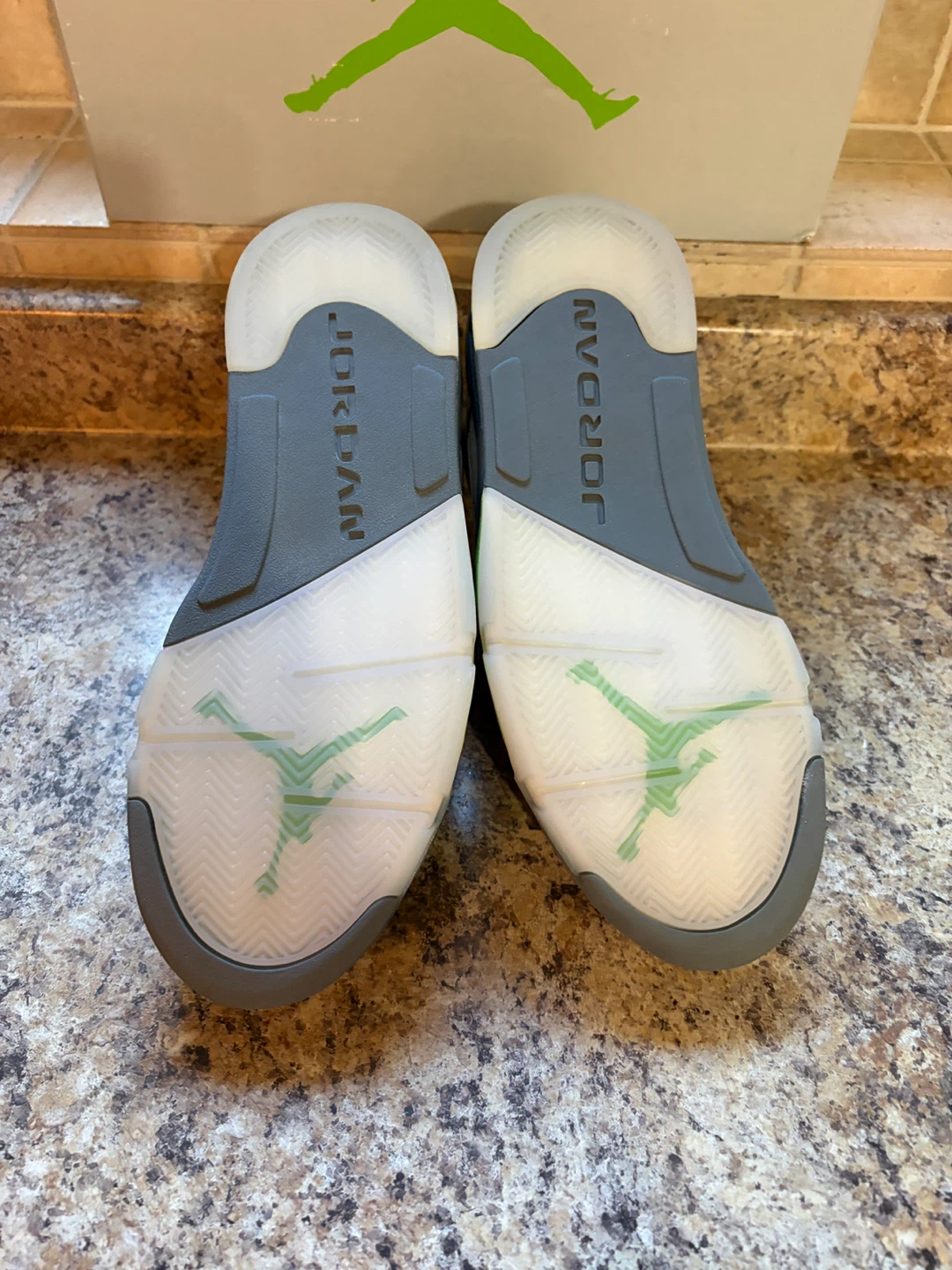 Air Jordan 5 Retro "Green Bean" - photo 5