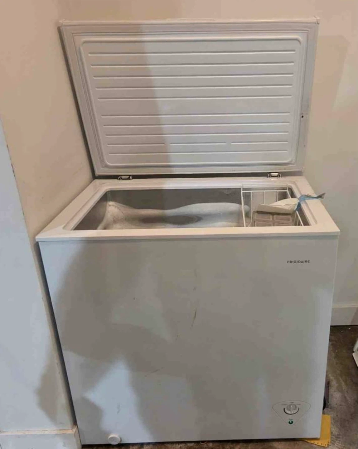 Frigidaire Chest Freezer 7.2 cu ft