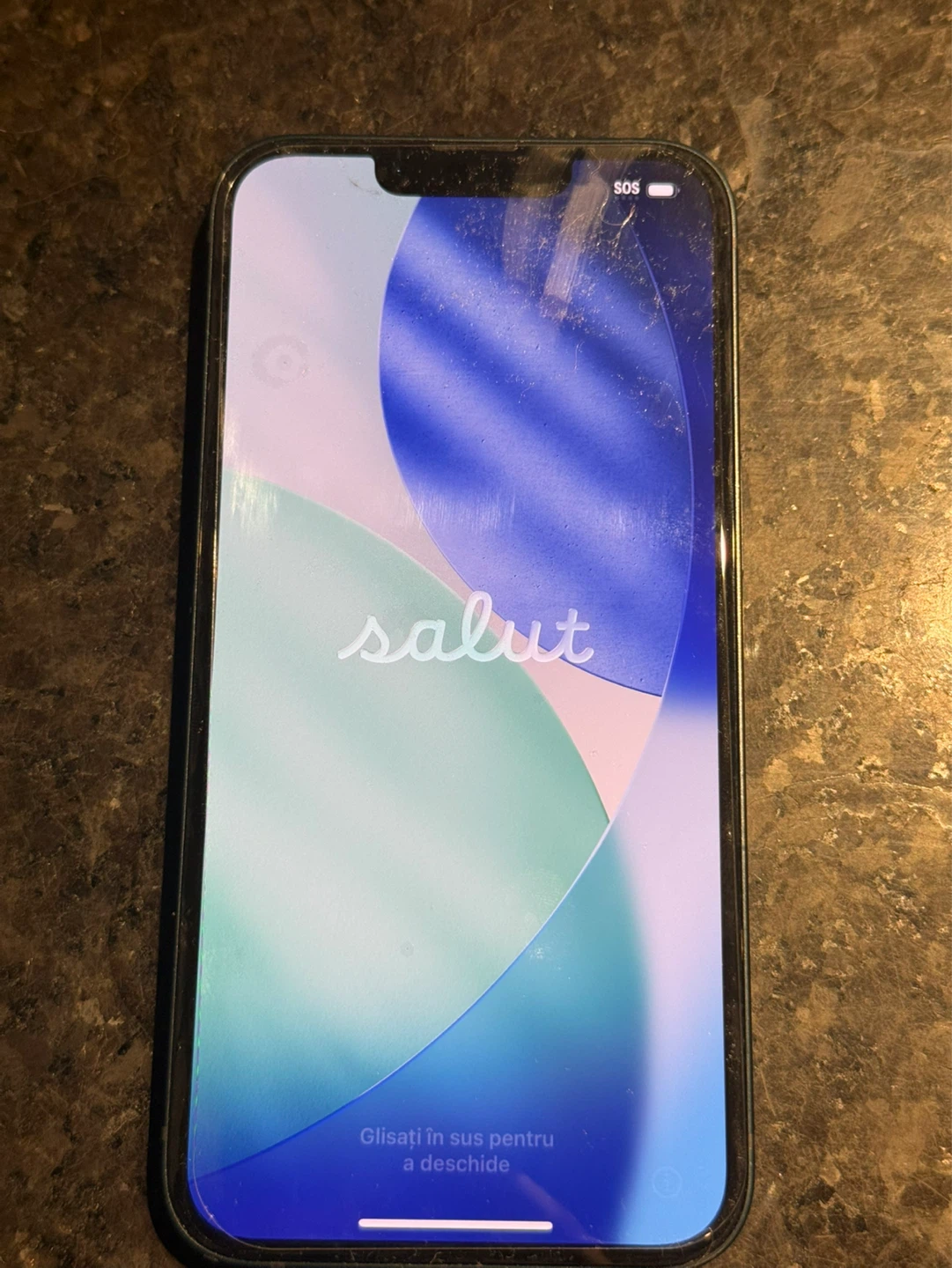 Apple iPhone 13