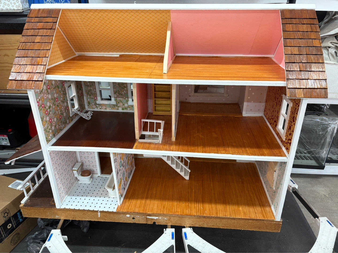Pink Dollhouse with Wooden Shingle Roof - photo 2