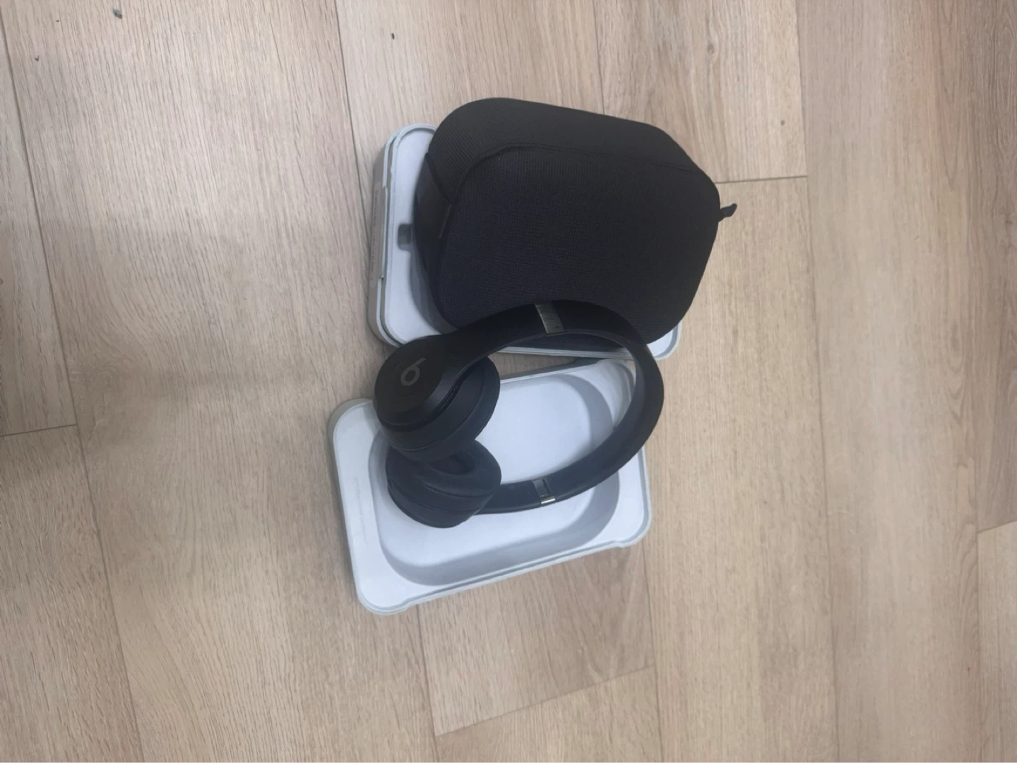 Beats Solo3 Wireless Headphones - Matte Black - photo 3