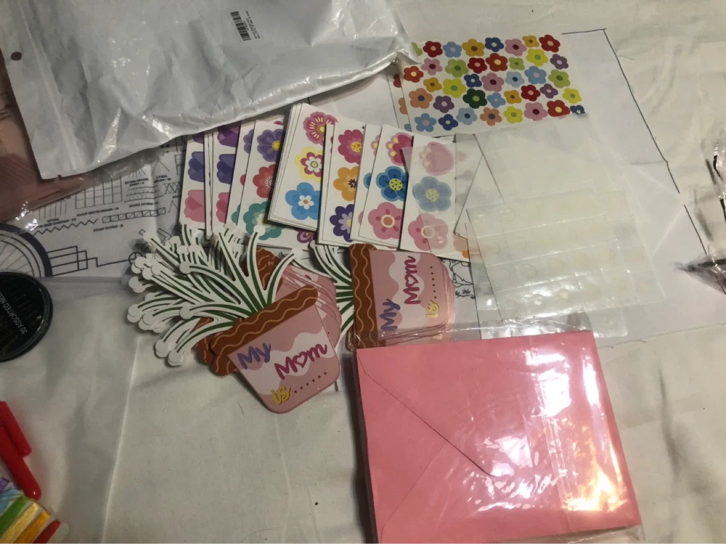 New-Mother's Day Craft Kit with Stickers and Cards - photo 2
