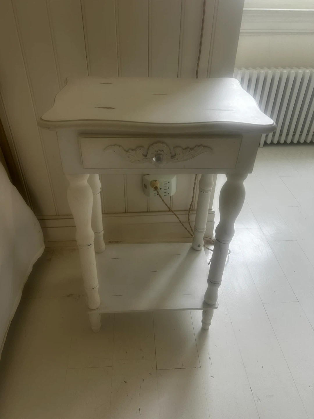 White Side Table - photo 2