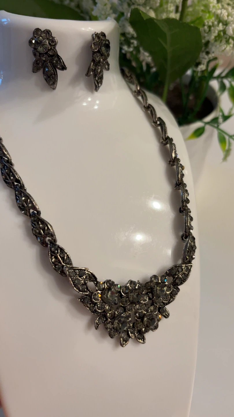 Vintage Rhinestone Necklace and Earrings Set - photo 2