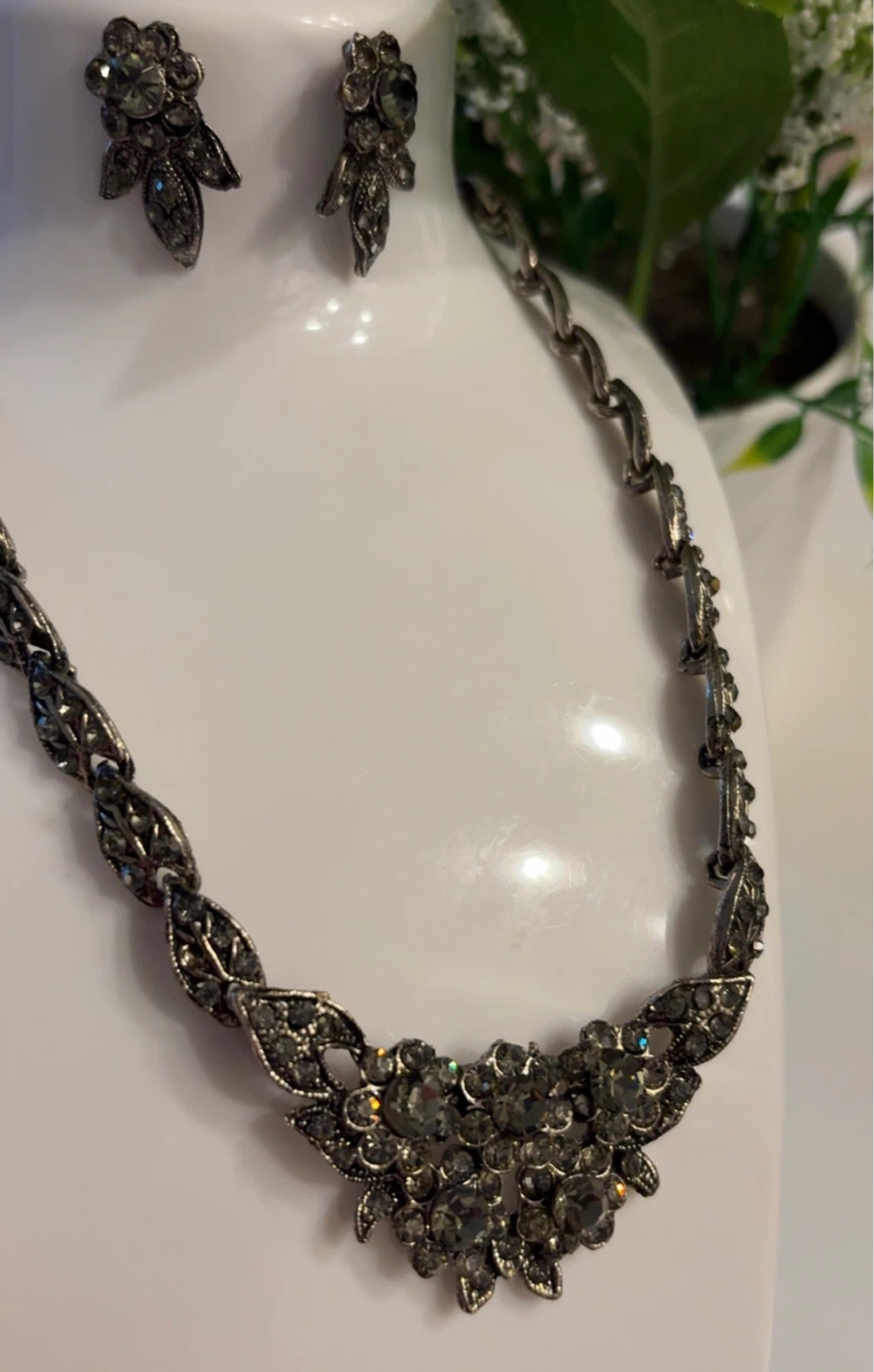 Vintage Rhinestone Necklace and Earrings Set - photo 4