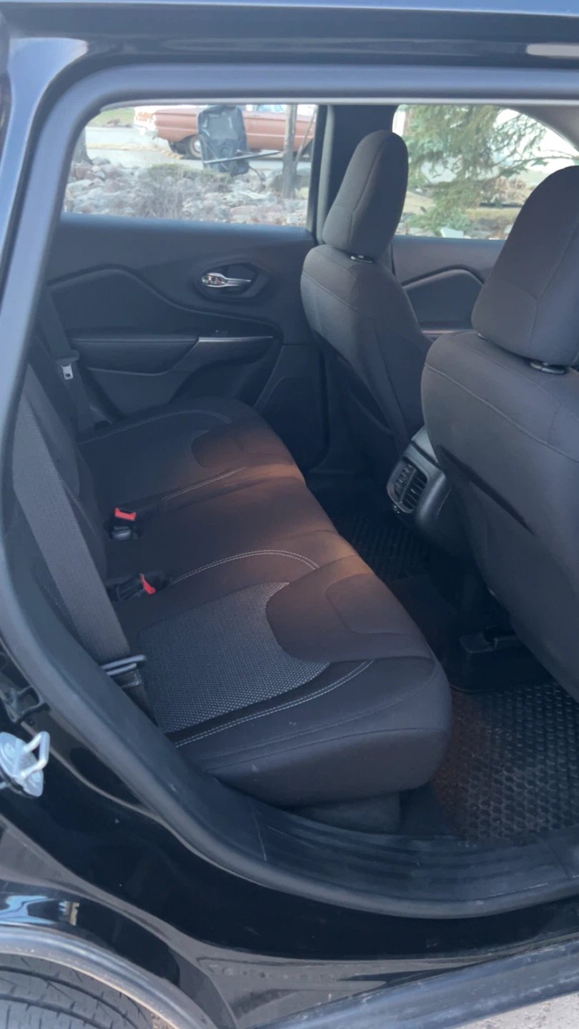 2019 Black Jeep Cherokee Sport - 4DR 2WD - photo 4
