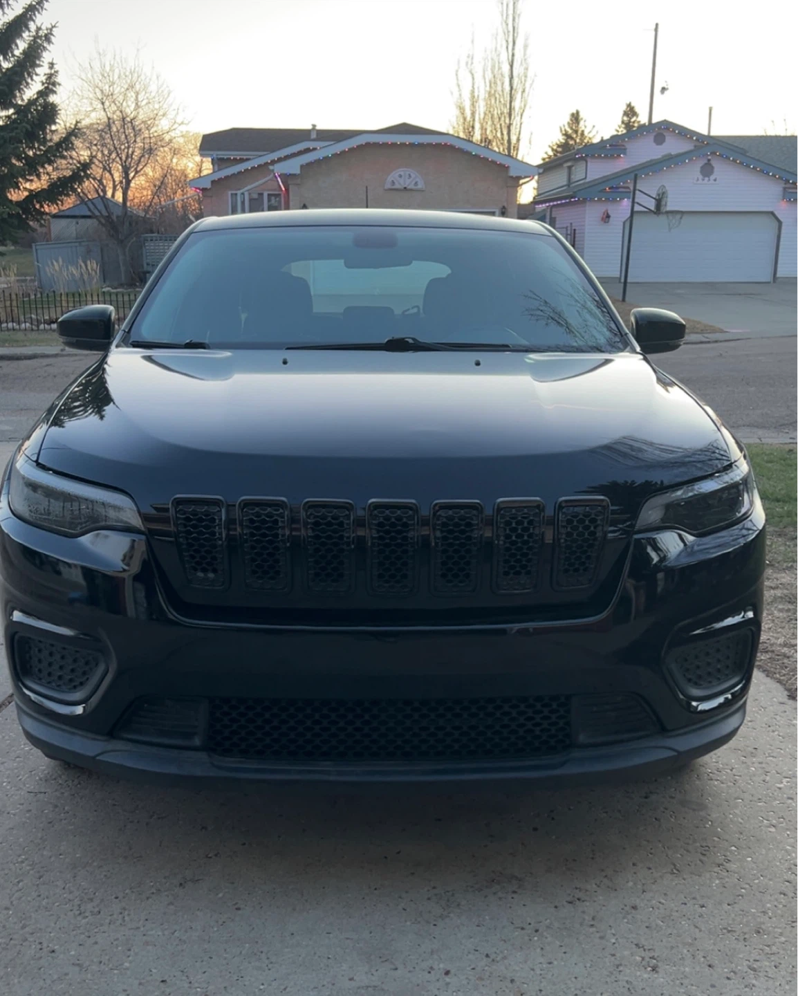 2019 Black Jeep Cherokee Sport - 4DR 2WD