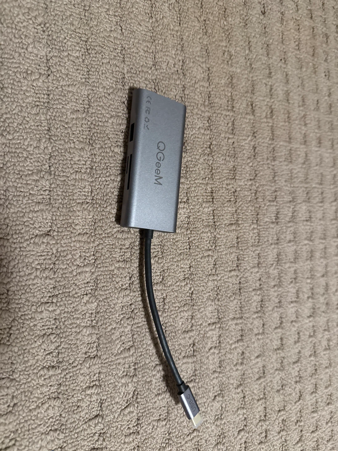 QGeeM USB-C Hub Adapter