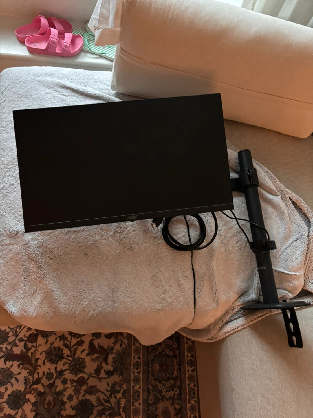 Acer Monitor with Desk Mount