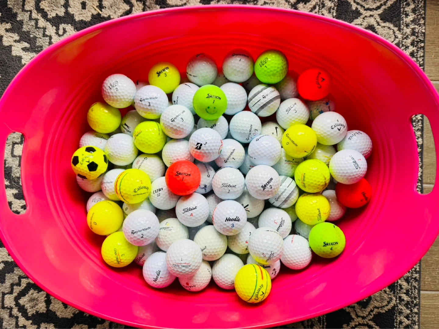208 PREMIUM GOLF BALLS