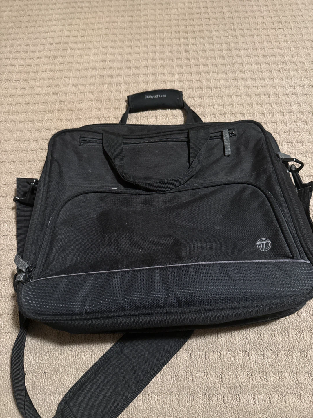 Targus black laptop bag