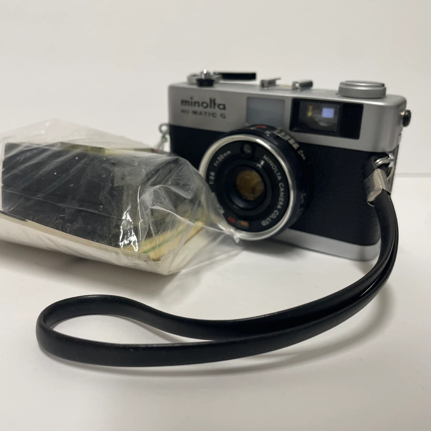 Minolta Hi-Matic G Film Camera with Flash - photo 3