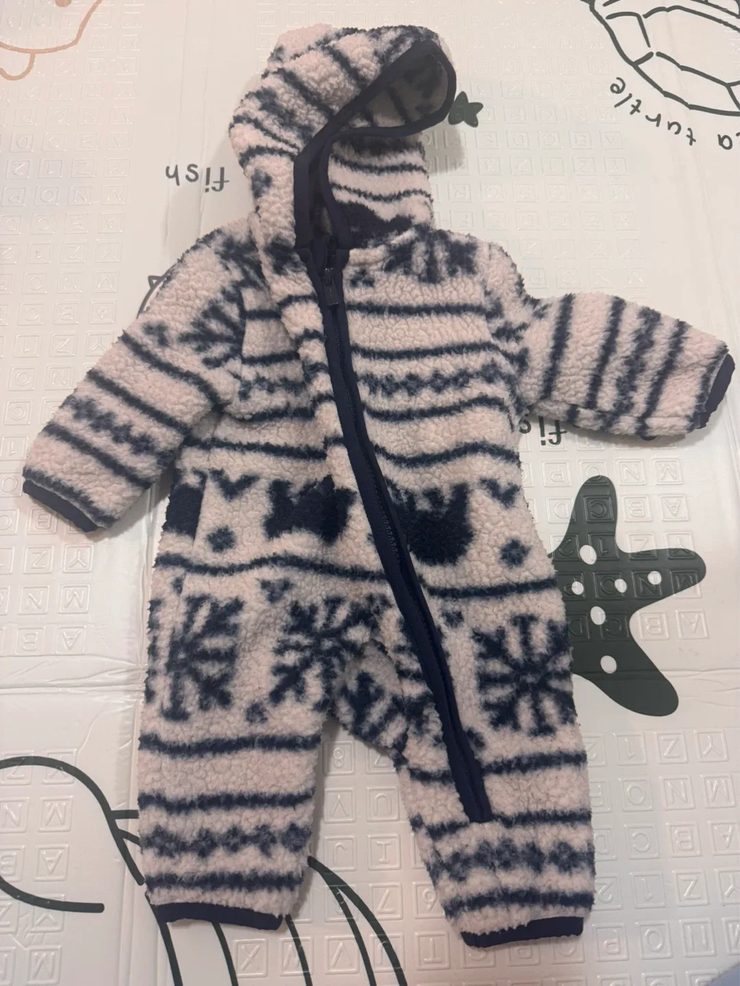 Old Navy Baby Fleece Snowsuit 0-3M - photo 3