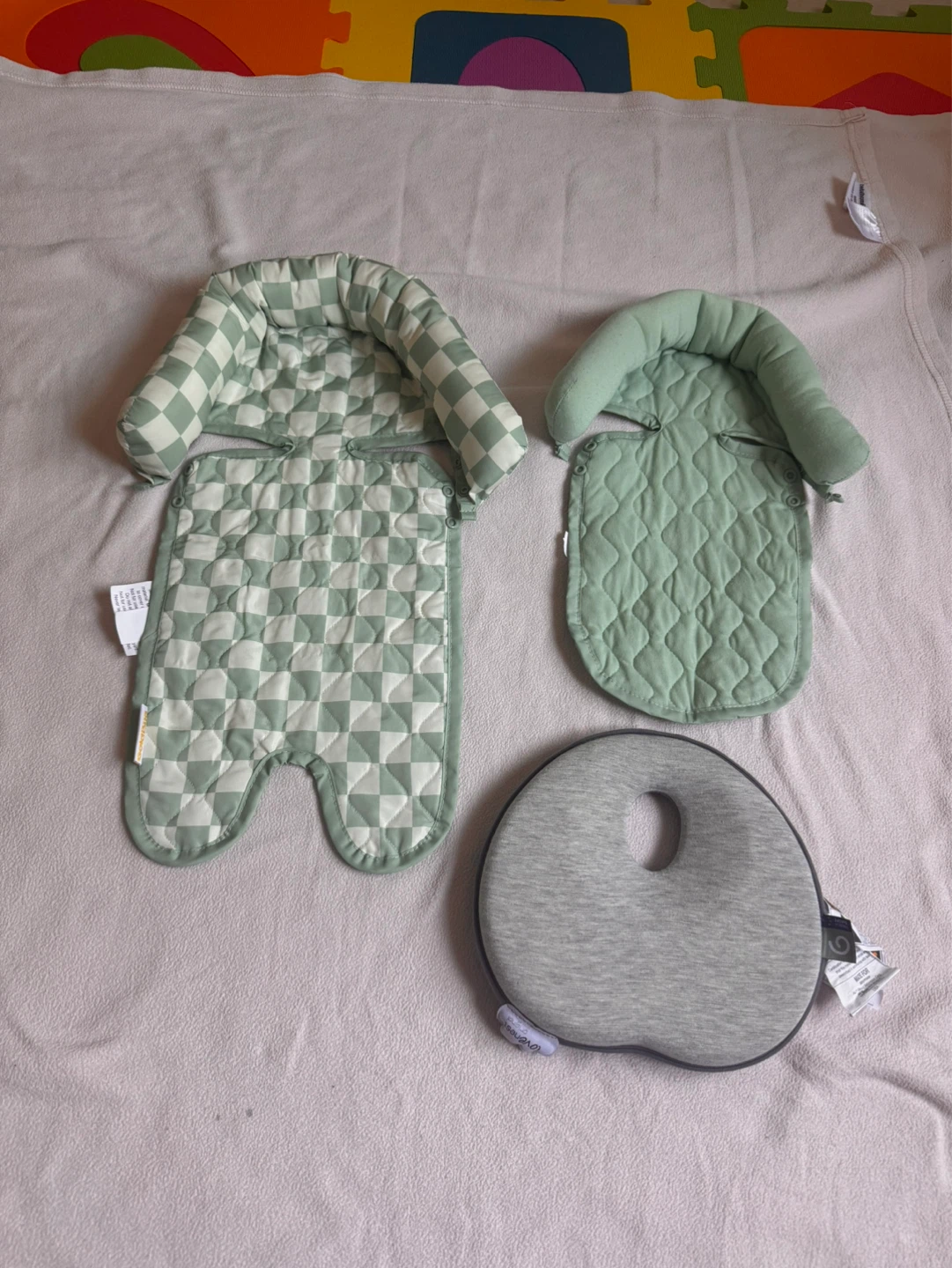 Lovevery Baby Head and Neck Support Insert Set - photo 4