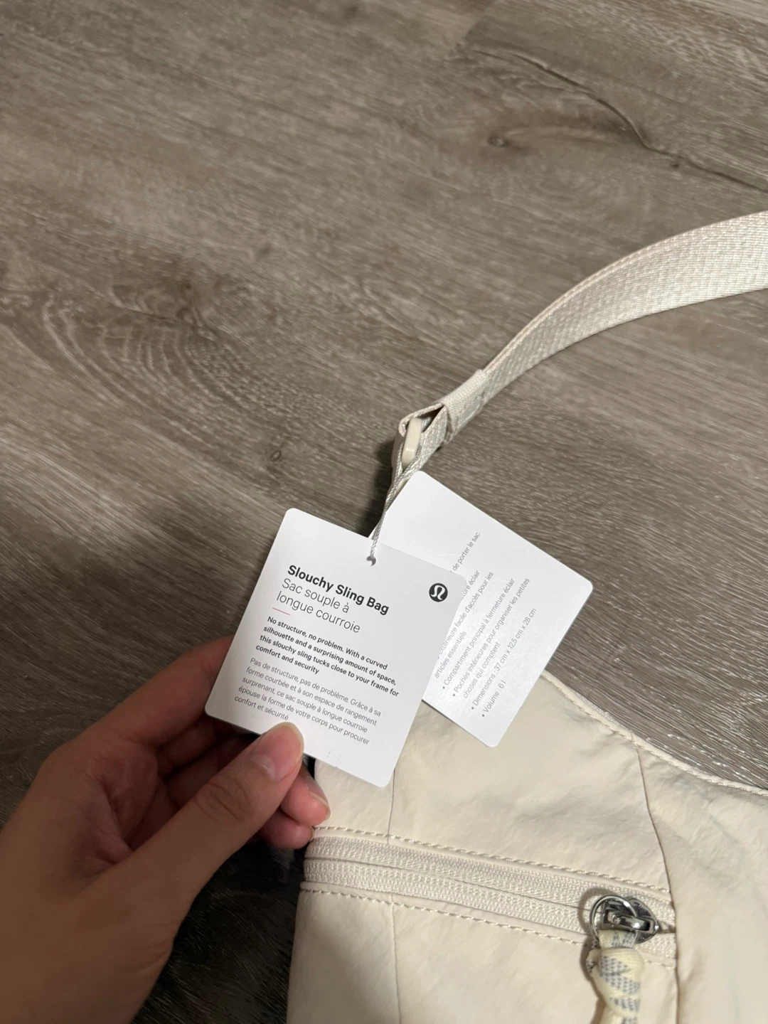 Lululemon Slouchy Sling Bag (BNWT) - photo 4