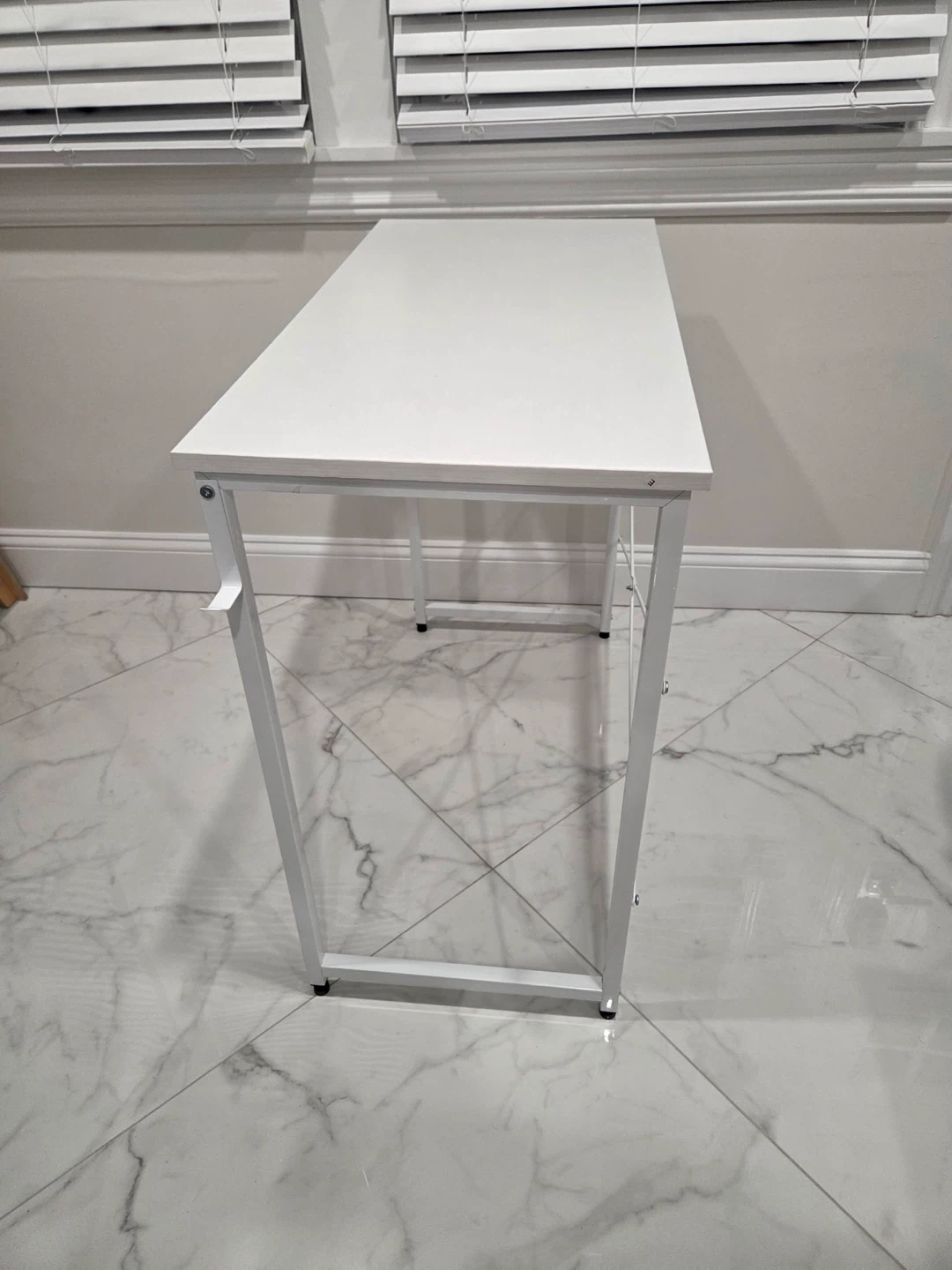 White Metal Frame Desk - photo 4