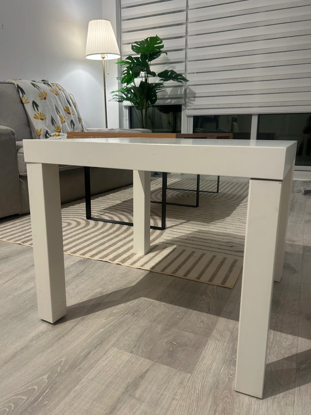 Ikea White Coffee Table - photo 2
