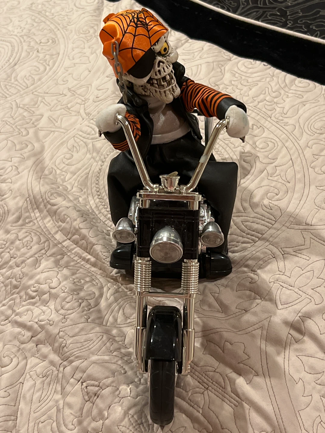 Dandee “Born to be wild” Halloween Skeleton Biker Motorcycle - photo 3