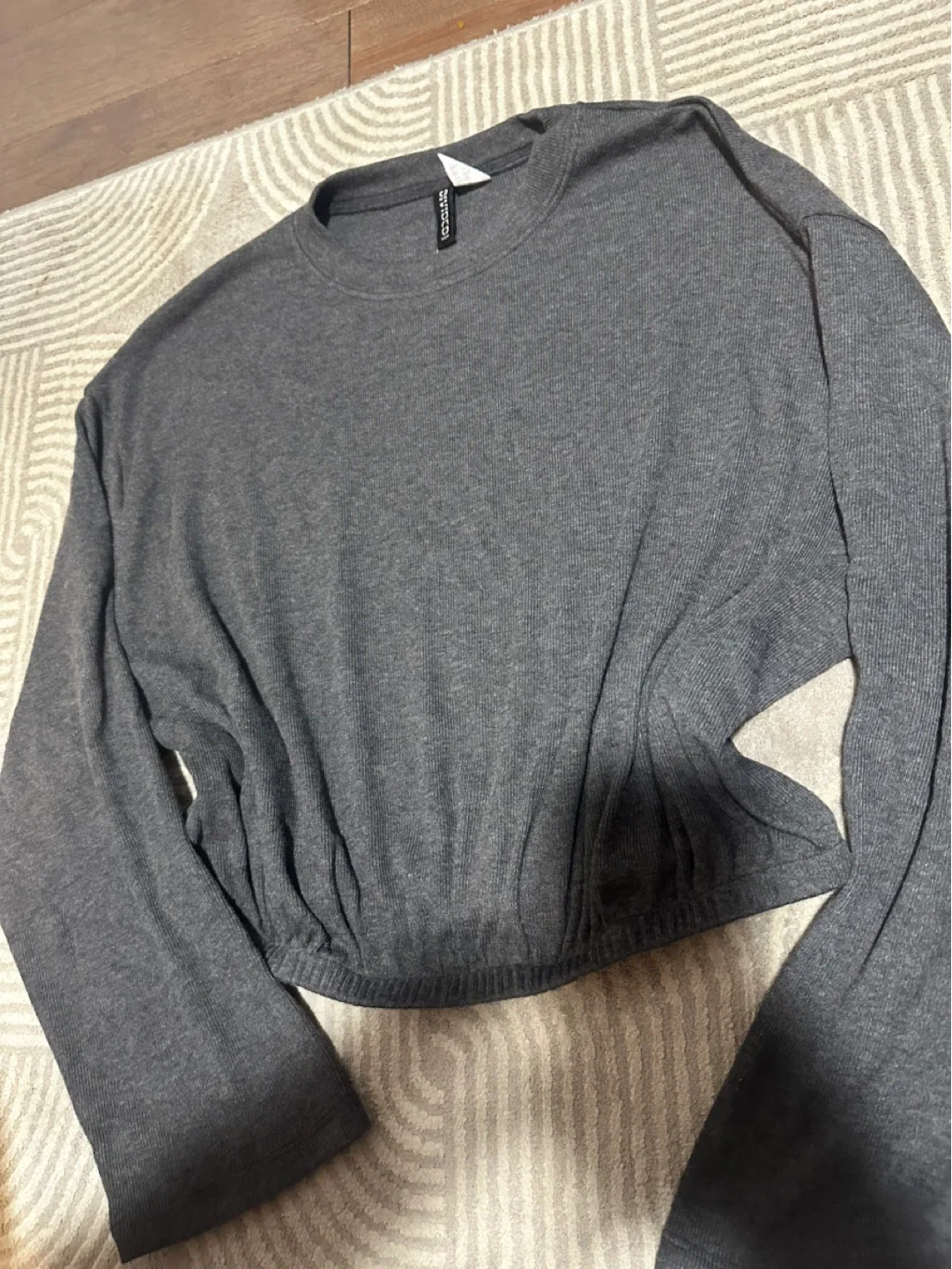 New H&M Divided Grey Ribbed Cropped Sweater - XS - photo 3