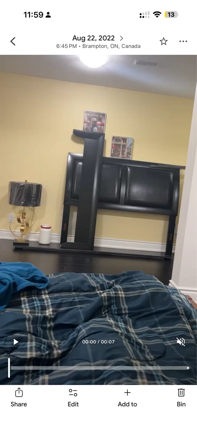 Black Queen Bed set ,bed Frame,2 nightstand 1 chester - photo 3