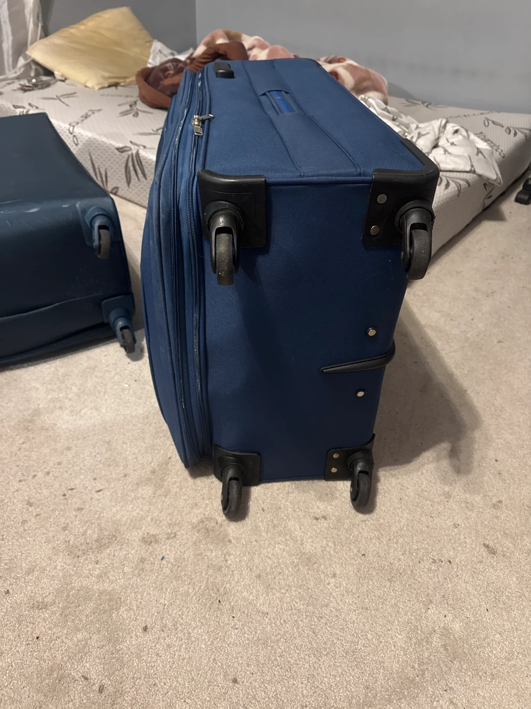 Set of 2 Blue Safari Luggage Suitcases - photo 3