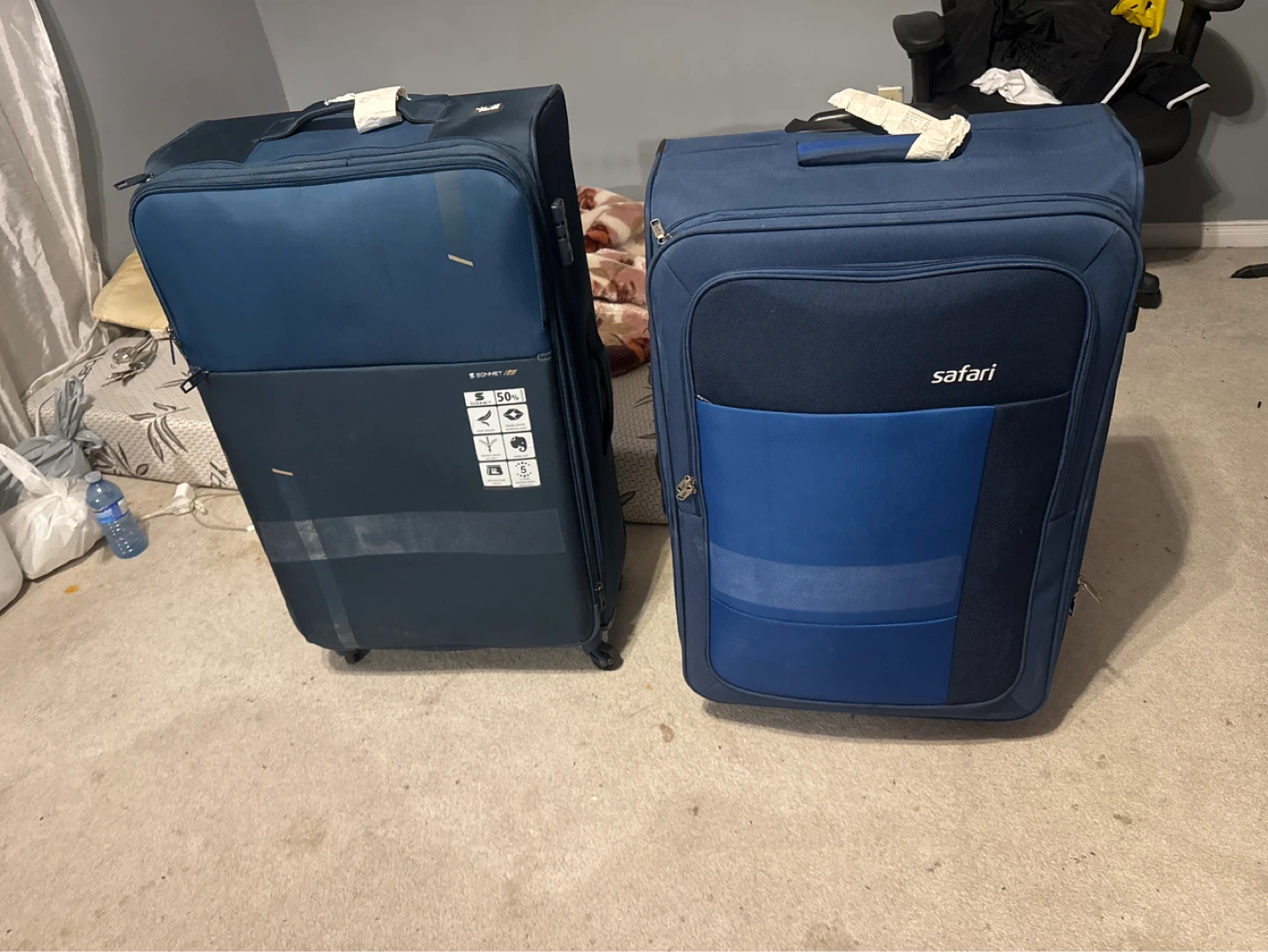 Set of 2 Blue Safari Luggage Suitcases