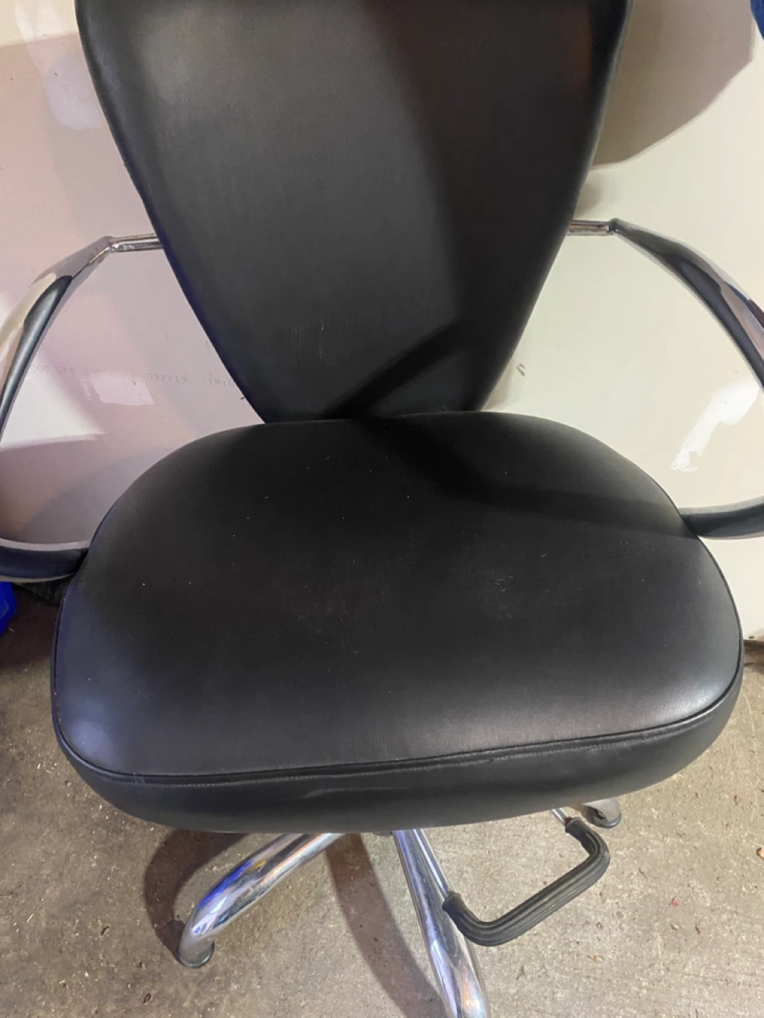 Black hairdressing Chair