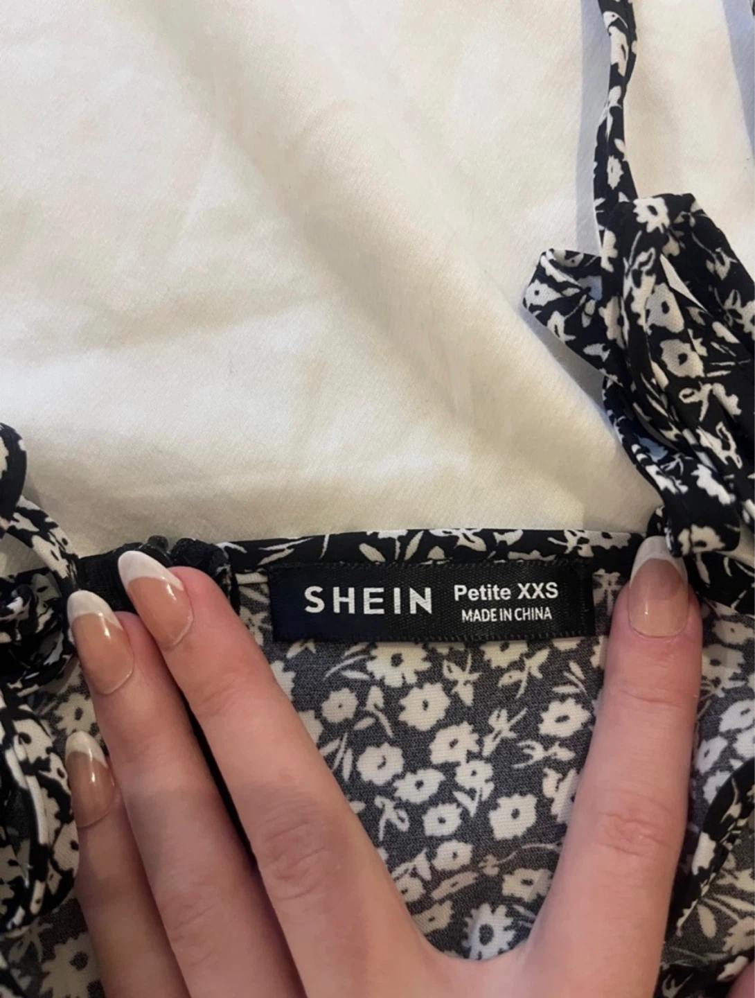 SHEIN Black & White Floral Dress - photo 2