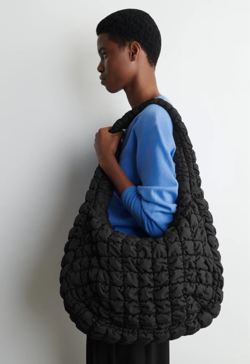 COS Black Quilted Oversized Shoulder Bag - photo 2