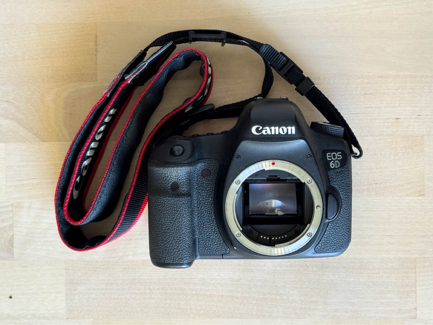 Canon EOS 6D DSLR Camera with Canon EF 24-105mm Lens - photo 3