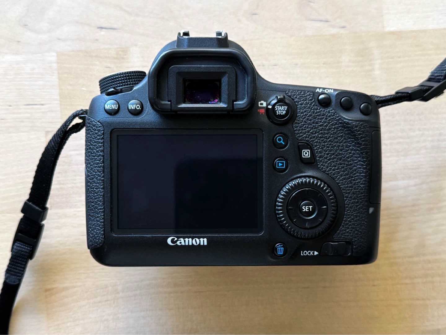 Canon EOS 6D DSLR Camera with Canon EF 24-105mm Lens - photo 5
