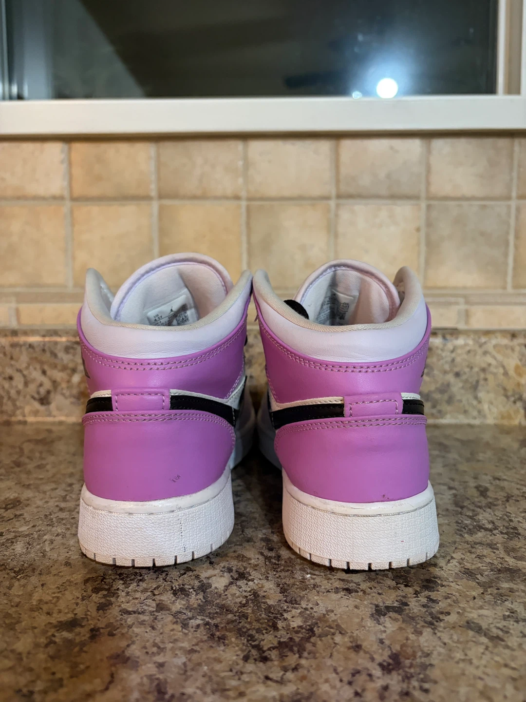 Air Jordan 1 Mid SE (Grade School) Light Purple White - photo 2