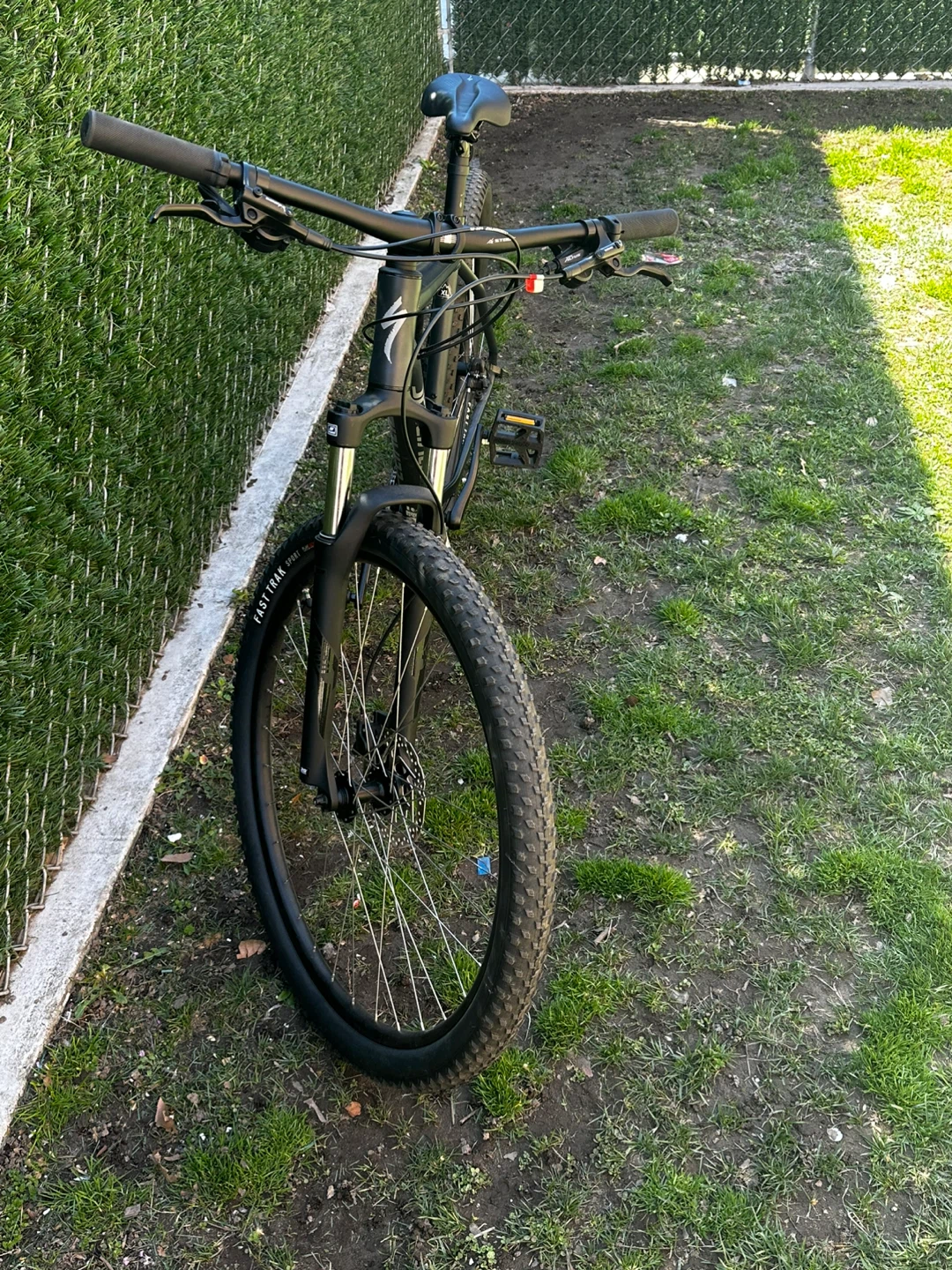 29” Specialized Rockhopper Mountain Bike - photo 3