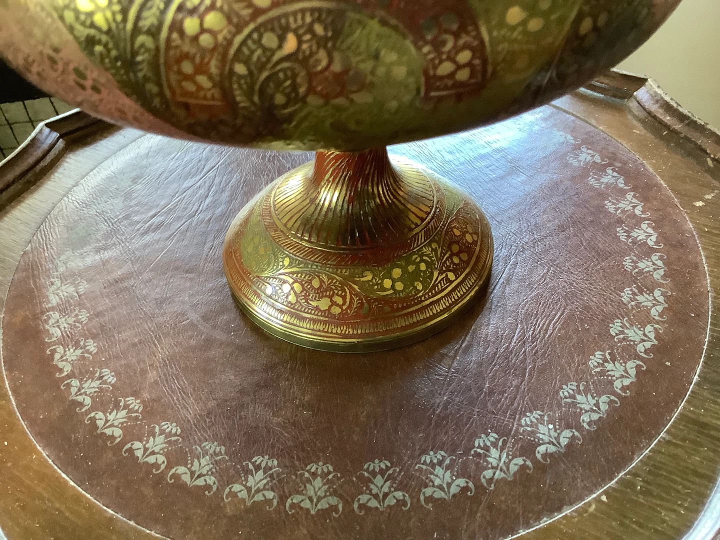 Vt Hd Engraved/Etched Brass Bowl/Jardiniere on a Pedestal Base 🐞 - photo 3