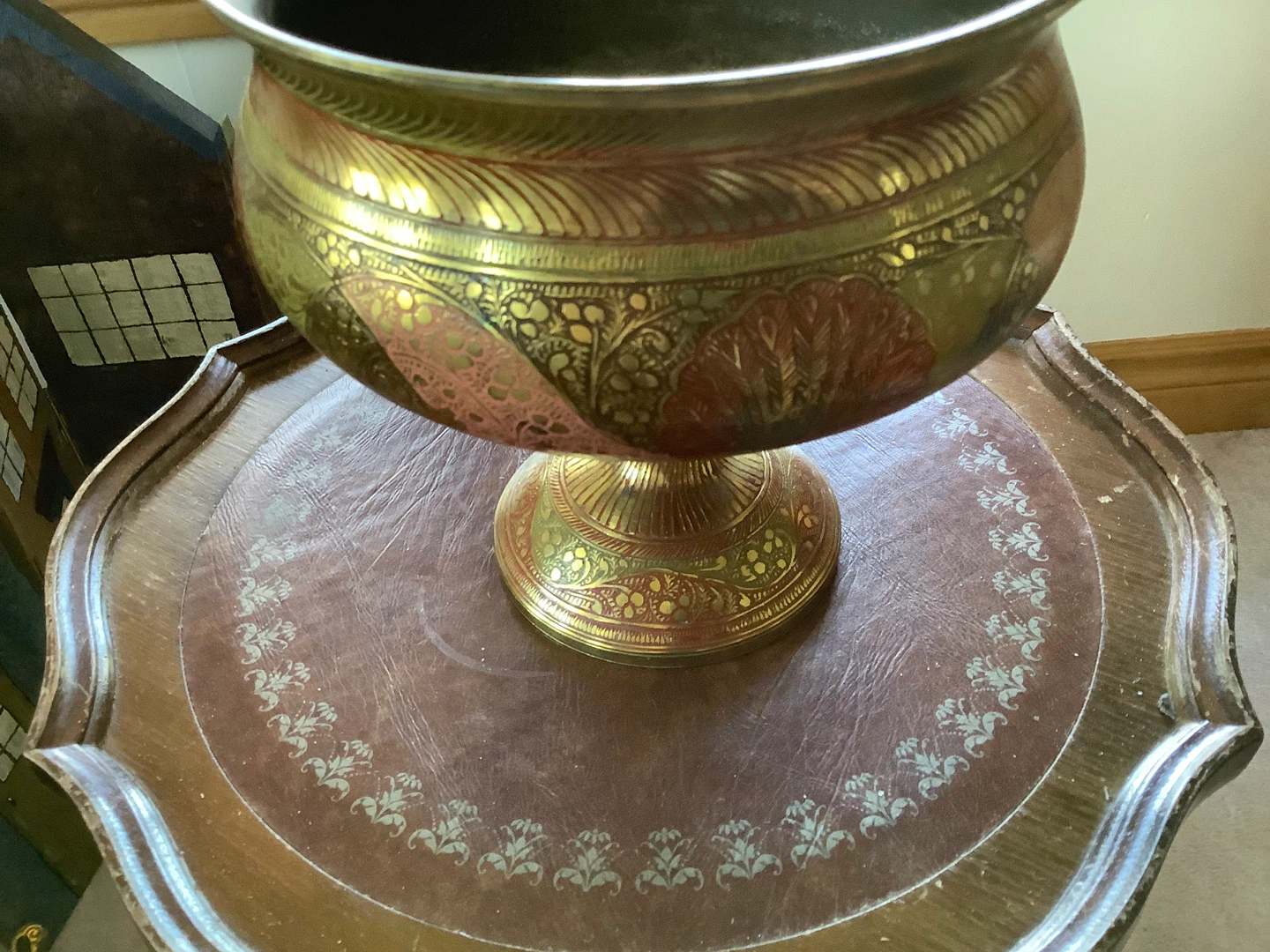 Vt Hd Engraved/Etched Brass Bowl/Jardiniere on a Pedestal Base 🐞 - photo 2
