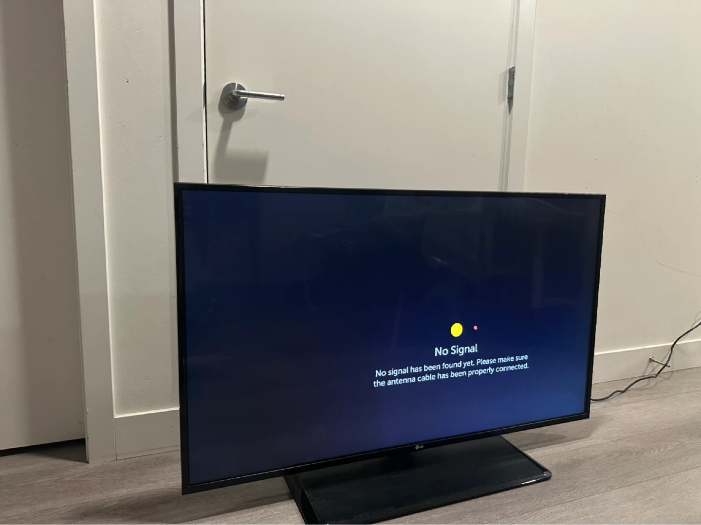 LG 49” Smart Tv - photo 2