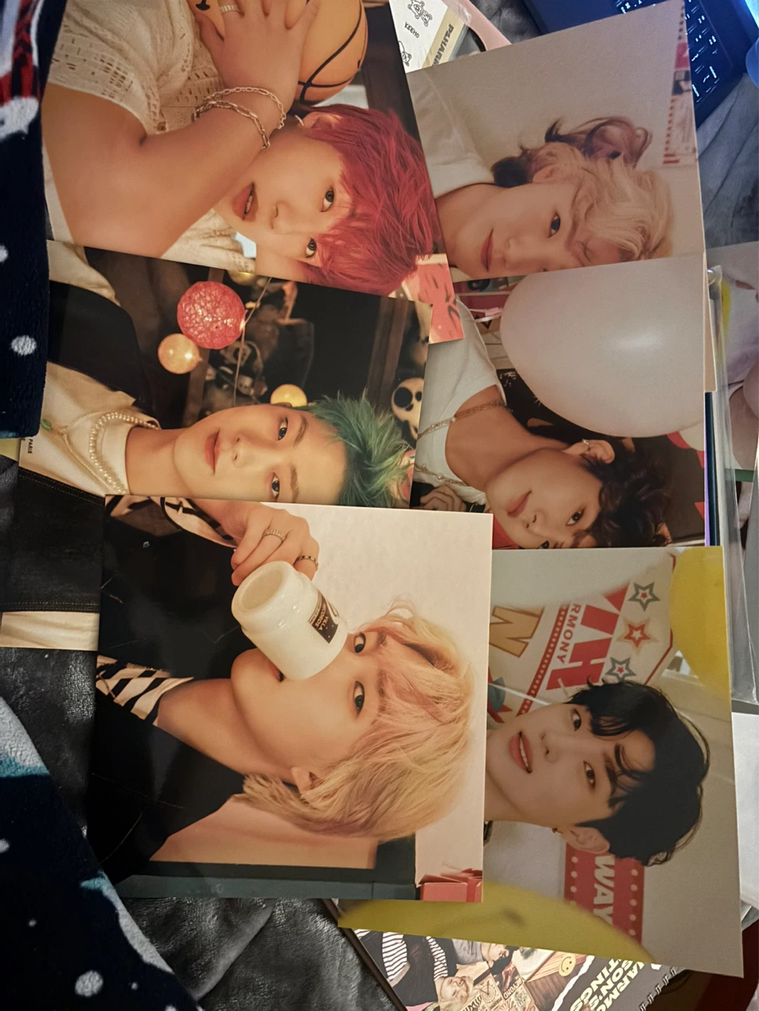 P1Harmony 2022 Season's Greetings Photobook & Photocard Set - photo 4