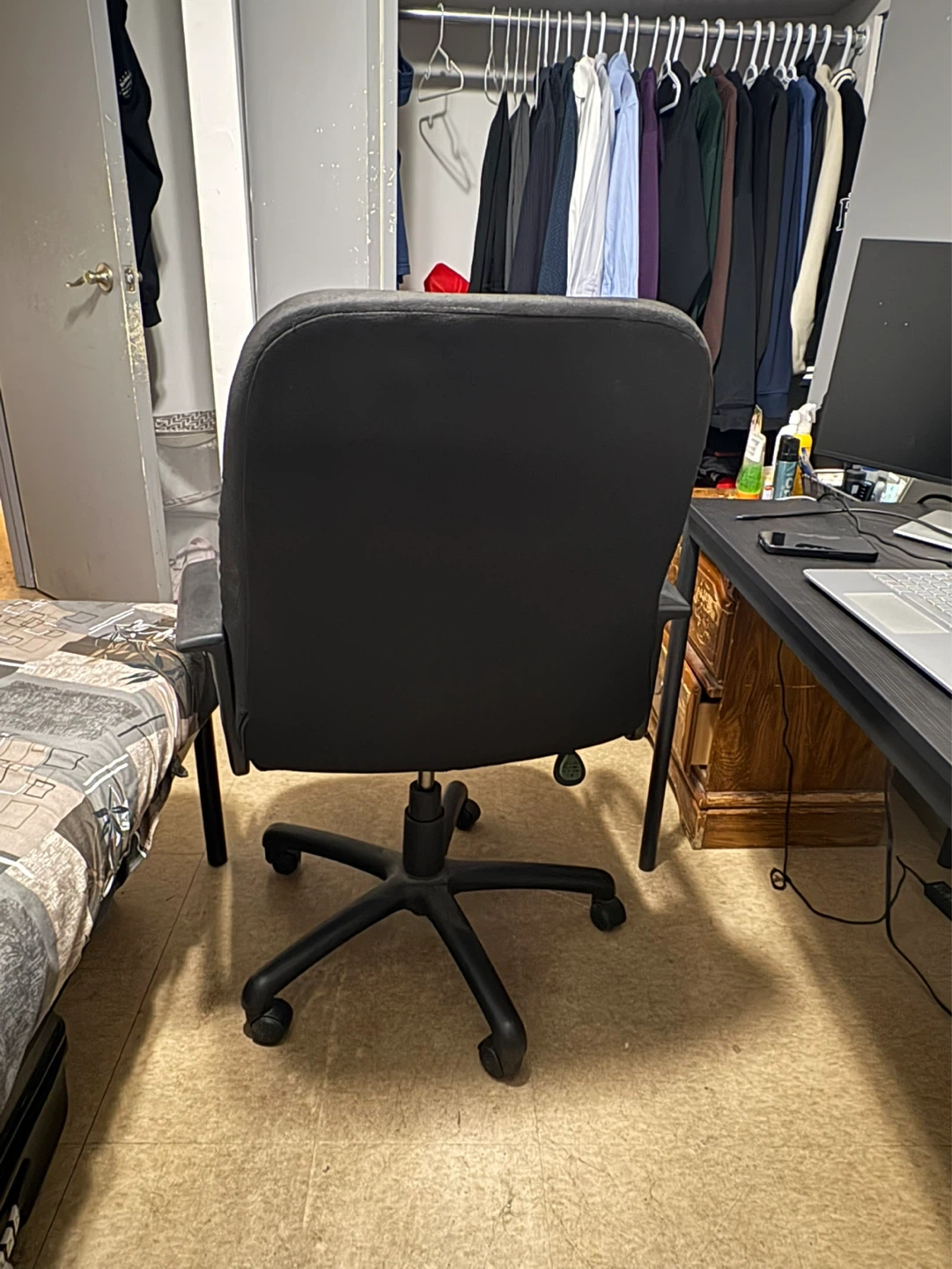 Black Office Chair - photo 2