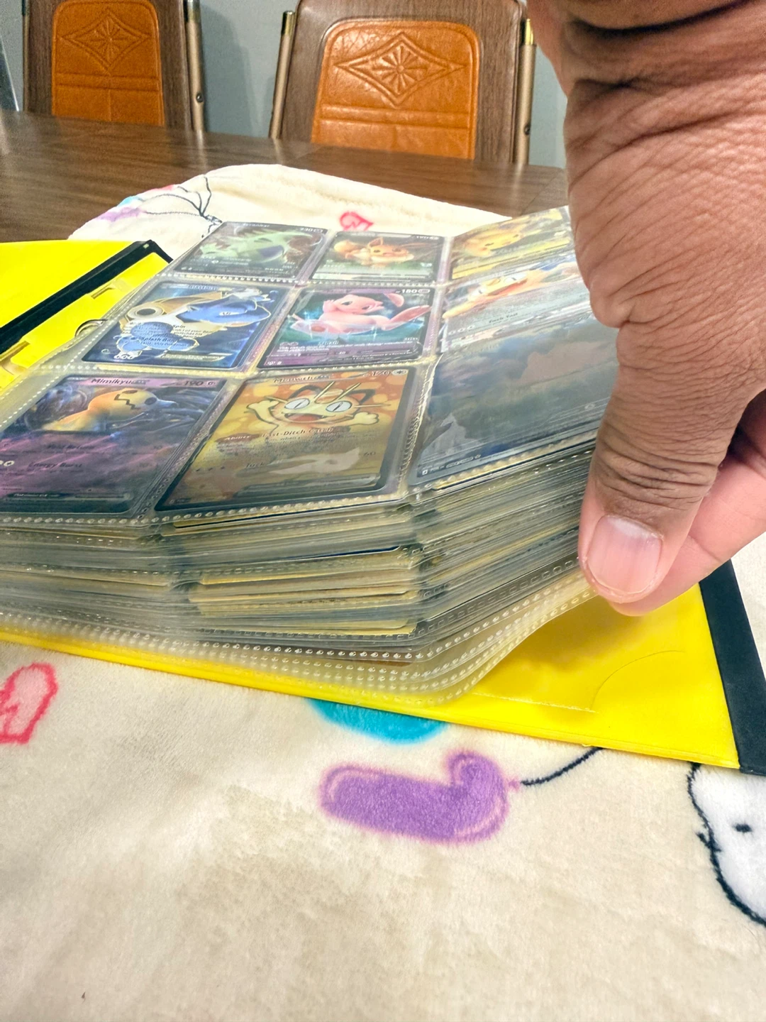 Pokémon Trading Card Binder Full of Cards - photo 4
