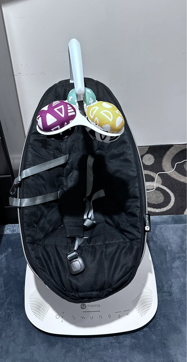 4Moms MamaRoo Multi-Motion Baby Swing Smart Connectivity - Black