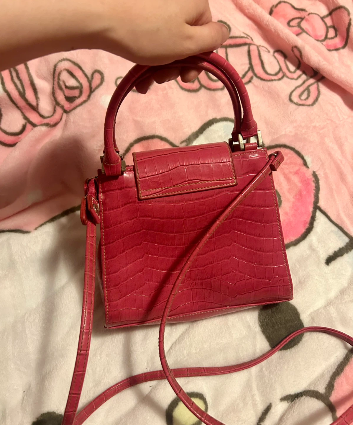 Vintage Raspberry Red Croc-Embossed Leather Handbag - photo 4