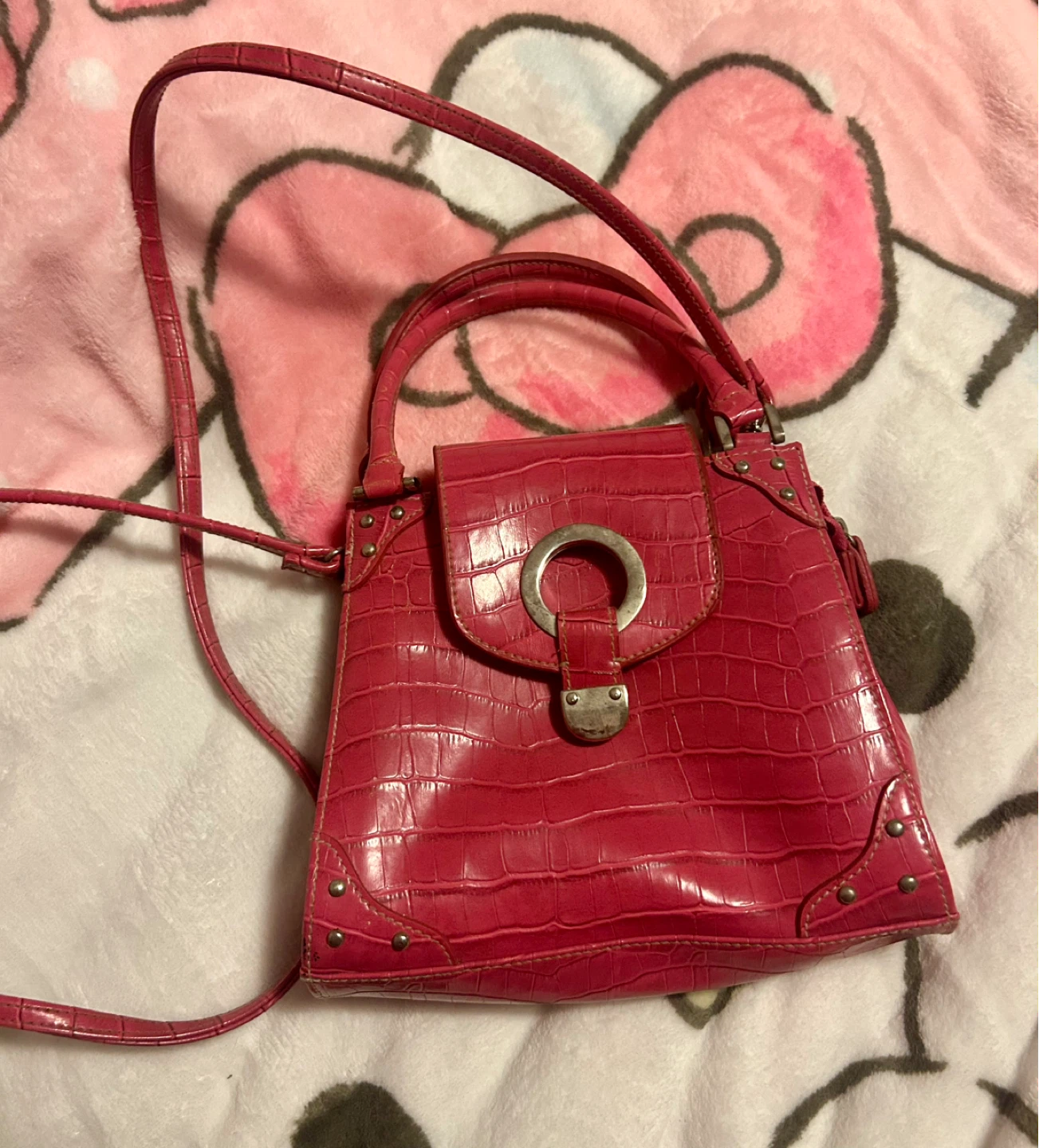 Vintage Raspberry Red Croc-Embossed Leather Handbag - photo 2