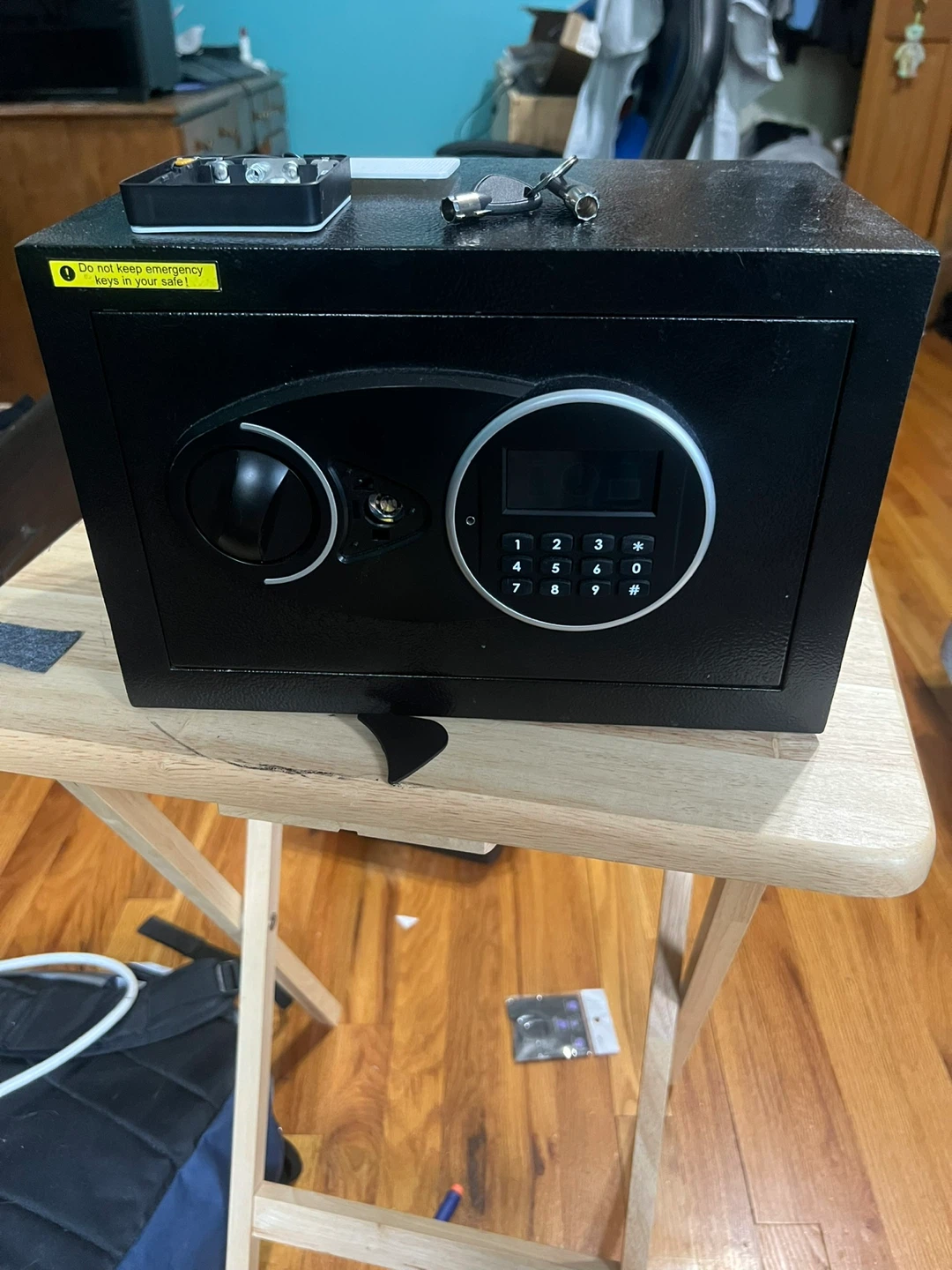 Black Digital Safe with Keys