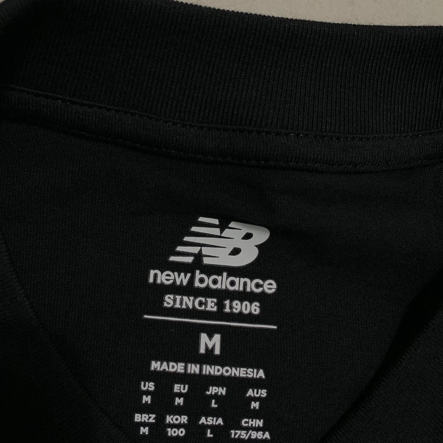 New Balance T-Shirt Size M/L/XL Crewneck Graphic Tee NEW - photo 5