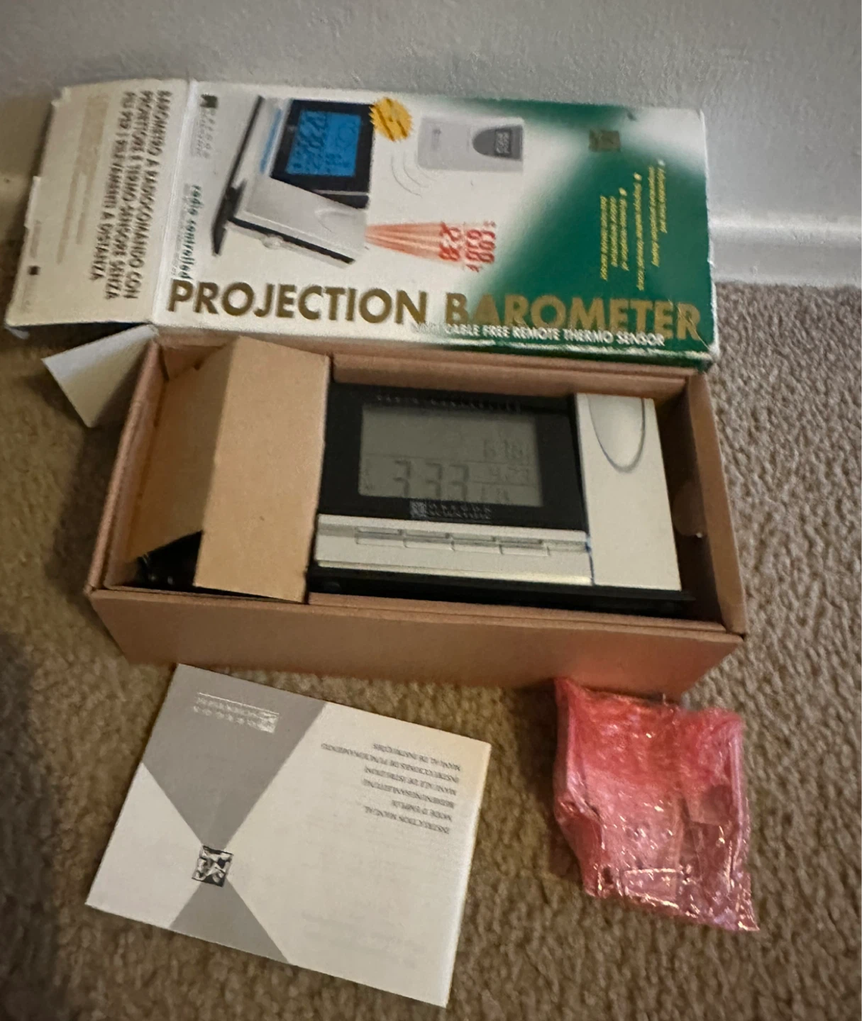 Oregon Scientific Projection Barometer with Remote Thermo Sensor - photo 3