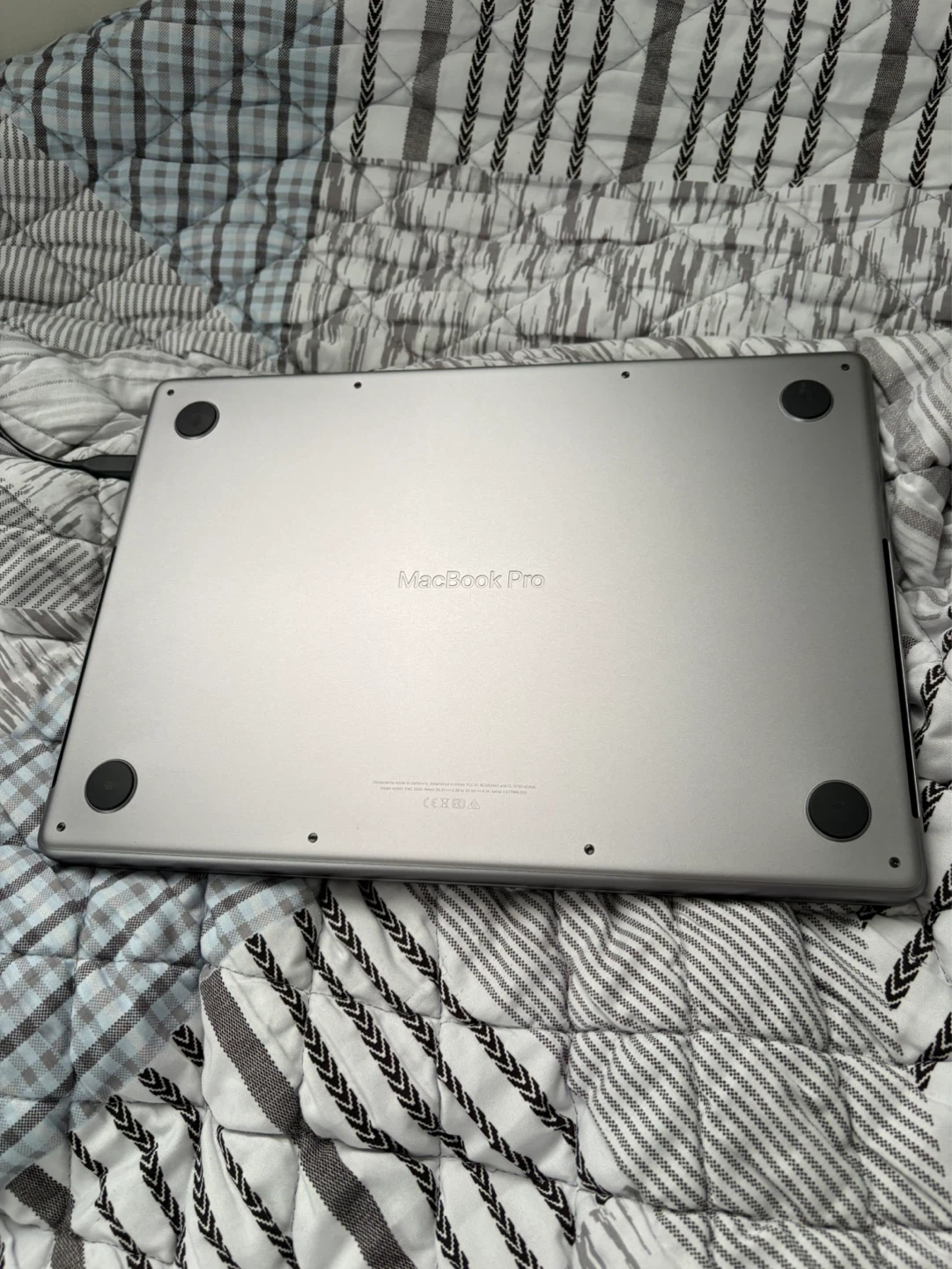 Apple MacBook Pro - M1 pro Chip - Lightening Fast - photo 4