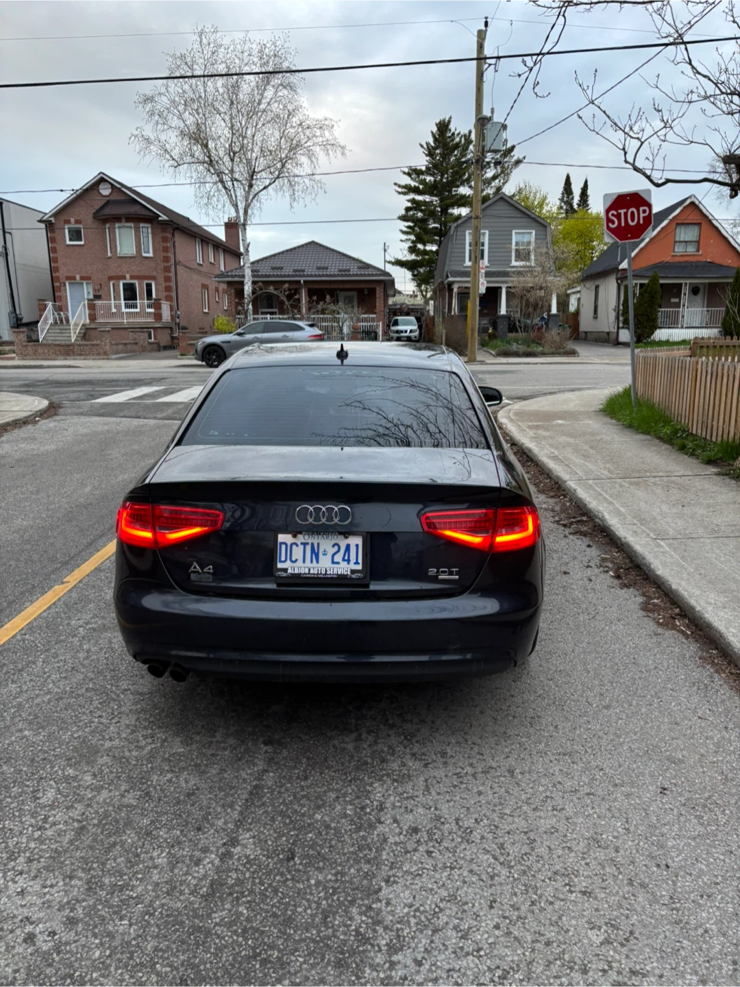 Audi A4 2.0T Sedan - photo 3